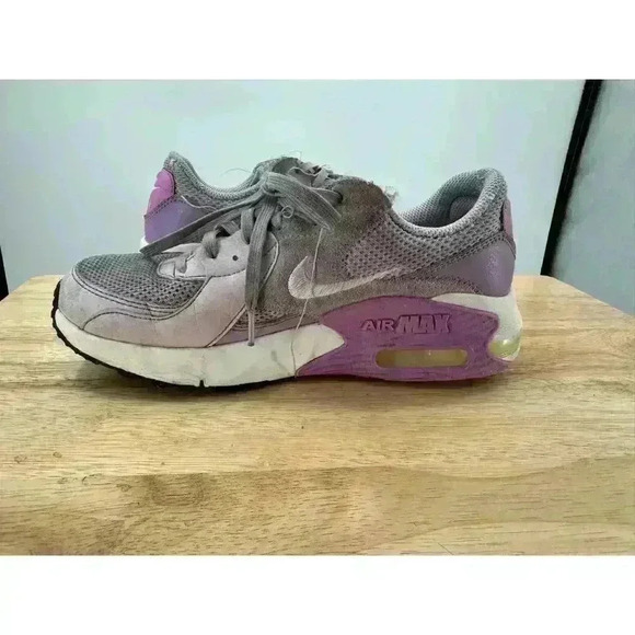 Nike Classic Air Max Women's 6.5 Athletic Running Shoes Low Violet Star Sneakers - Picture 3 of 9